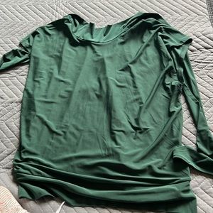 Ninewest large blouse tank with high color and hole in back with tie green